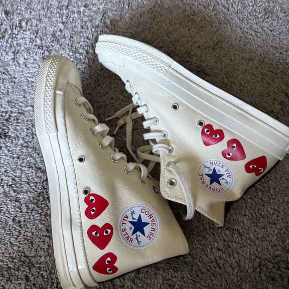 Comme des Garçons Converse Cream and Red Sneakers with Heart Accents - Picture 2 of 6